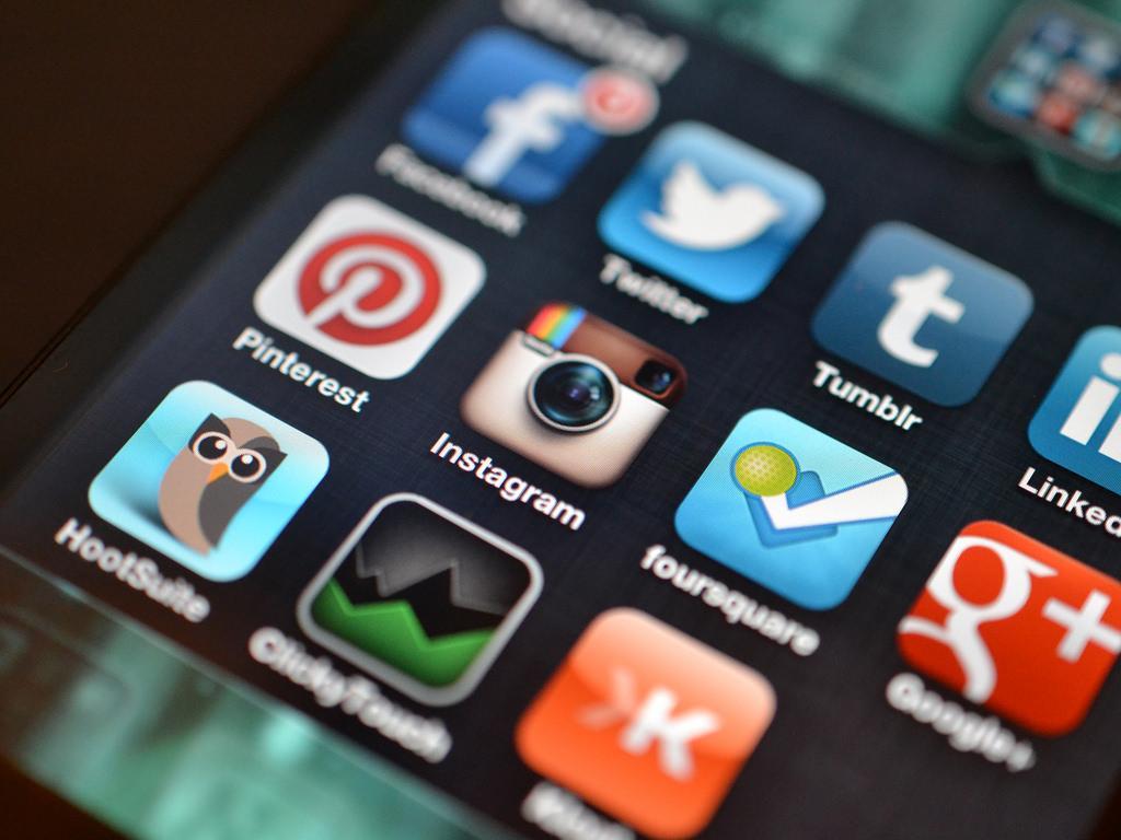 header_graphic_social_media_marketing.jpg