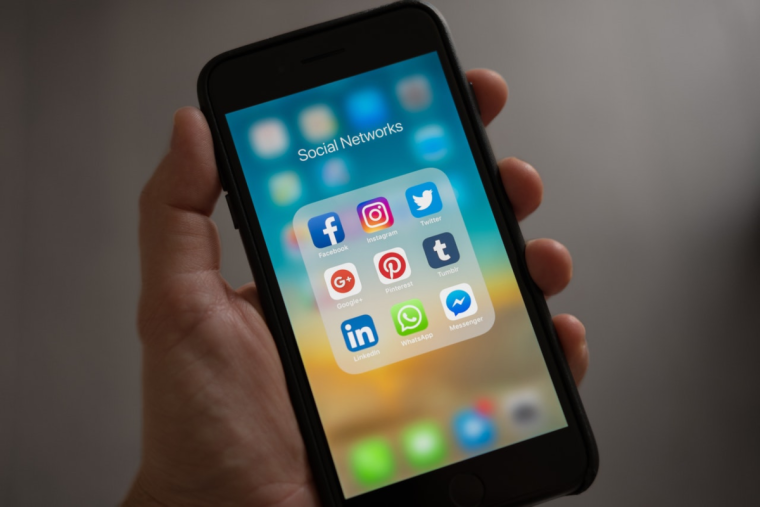 social media snap stock