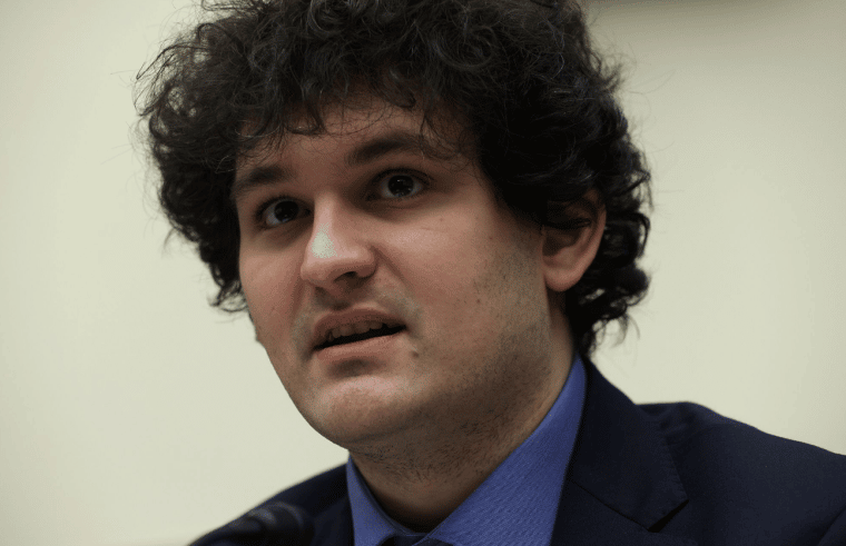 Former FTX CEO Sam Bankman-Fried Among Parties Fighting for Control of $450 Million Robinhood Shares – Here's What's Happening