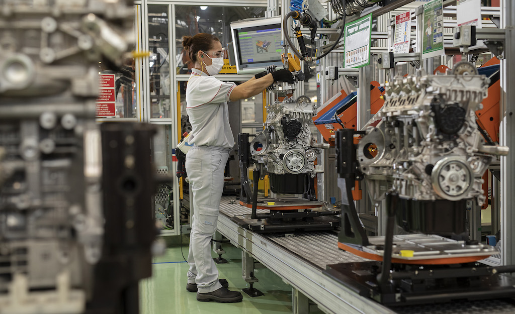 stellantis offers buyouts to non-unionized US white-collar workers