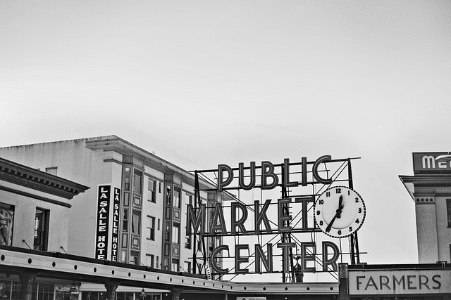 The first Starbucks store in Seattle - Pixabay