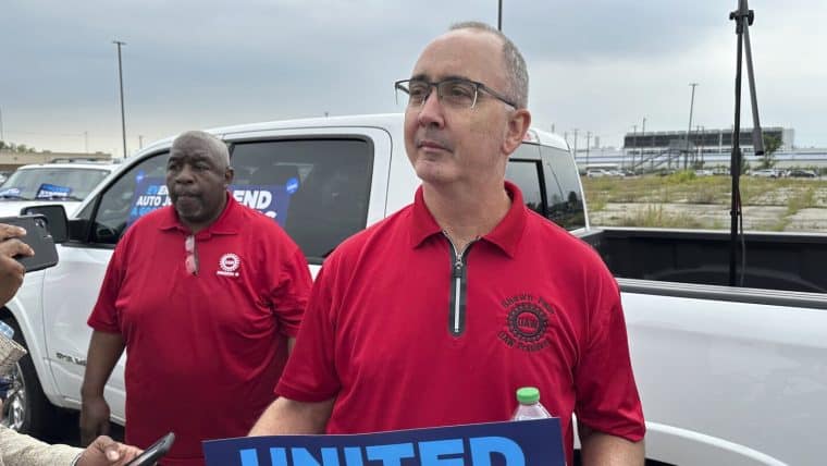 uaw president shawn fein acknowledges defeat