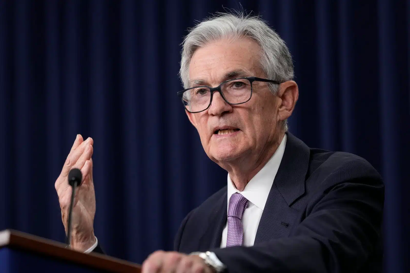 jerome powell is on colision course with donald trump